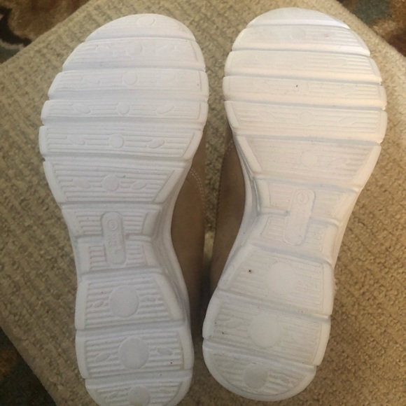 CRB Girl Booties-size 3 - Picture 9 of 9